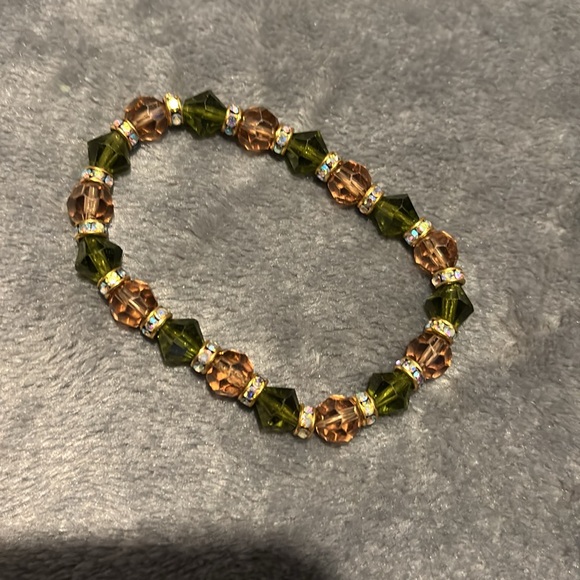 Costume jewelry -bracelets and watches - Picture 13 of 15